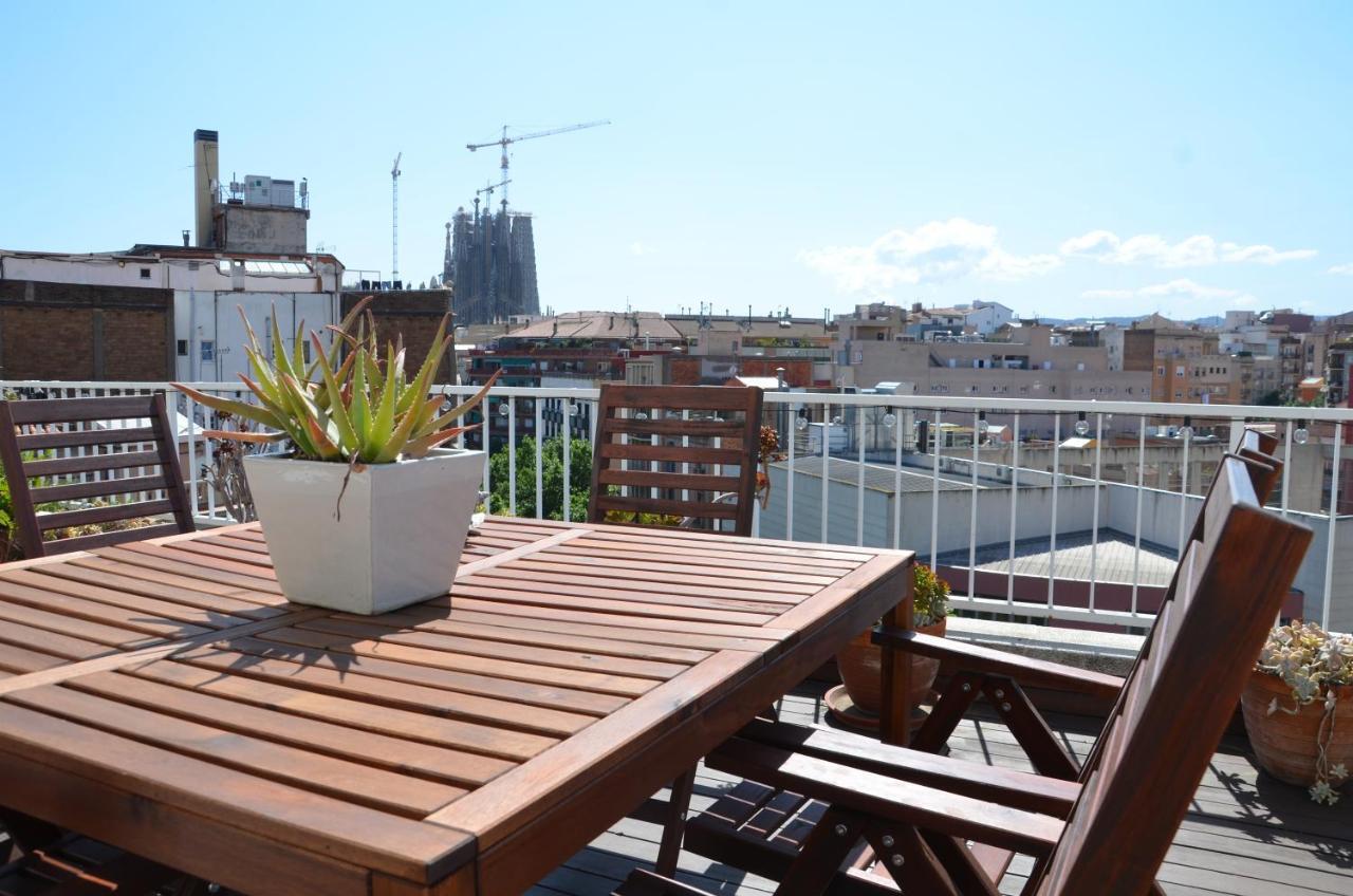 Barcelona Sunny Terrace Appartamento Esterno foto